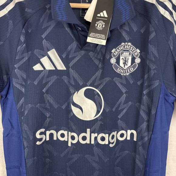 adidas Manchester Utd 24/25 Away Authentic Soccer Jersey Mens Small IU1391 NWT - Picture 2 of 7